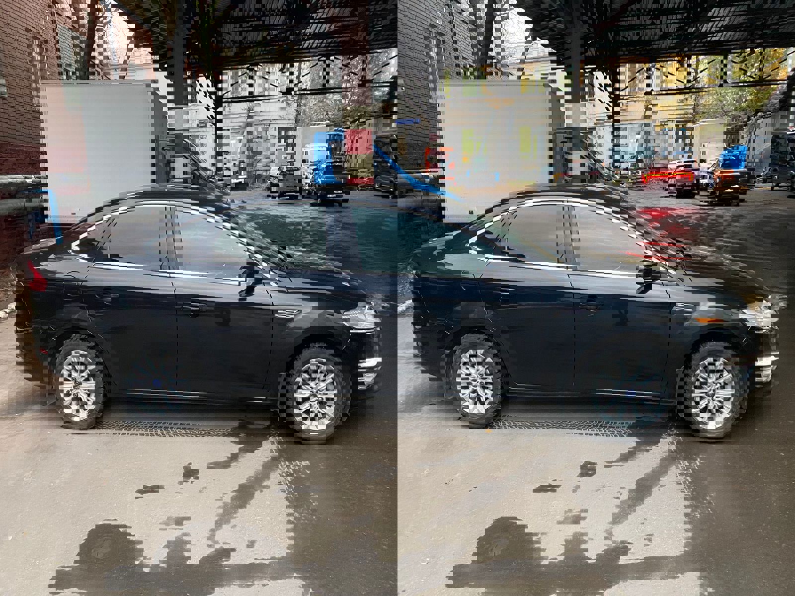 ГП16963937.Транспортное средство.Общий вид транспорта с правого бока (прямой ракурс).jpg