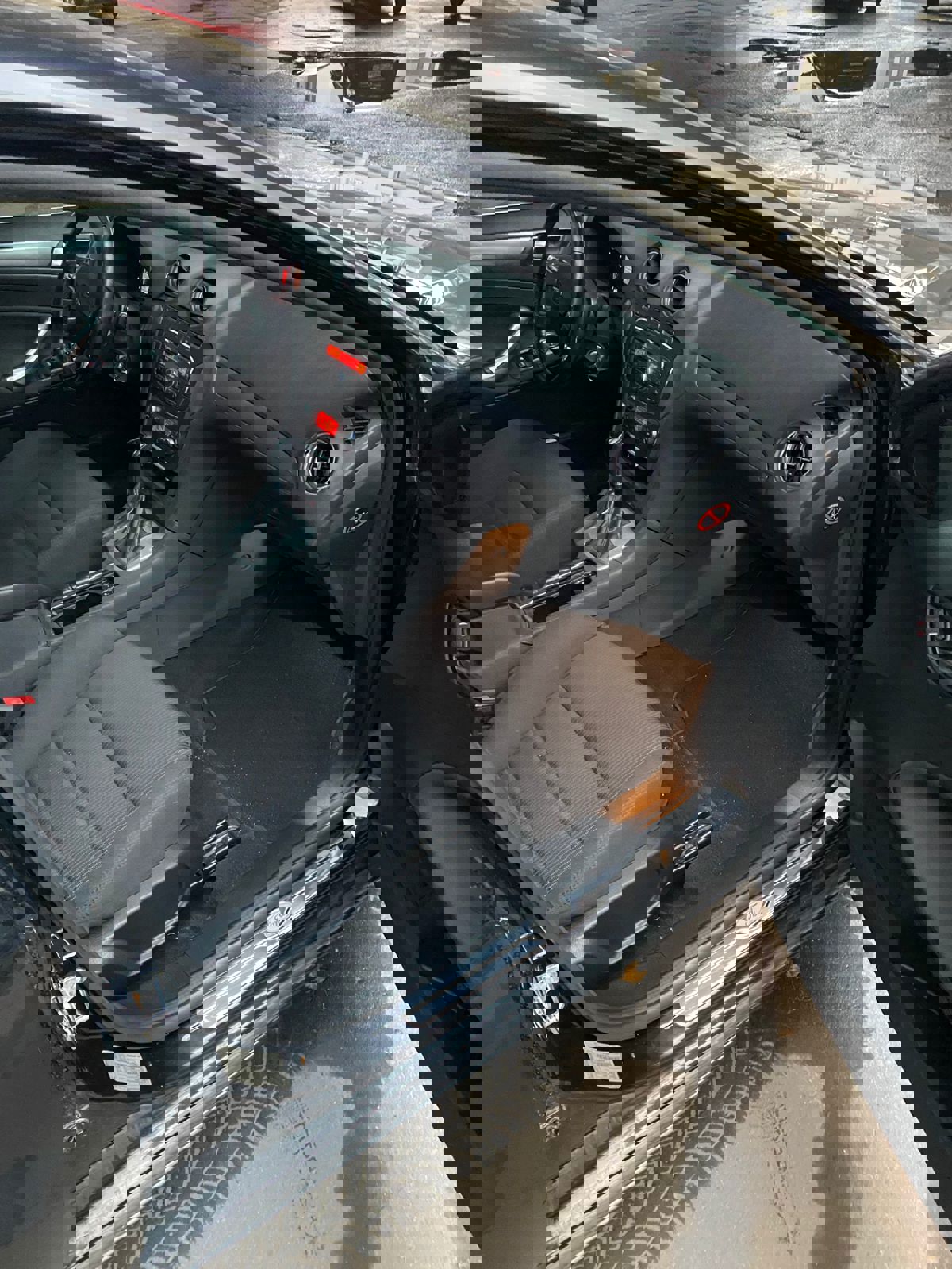 ГП16963937.Транспортное средство.Вид салона со стороны пассажира переднего ряда.jpg