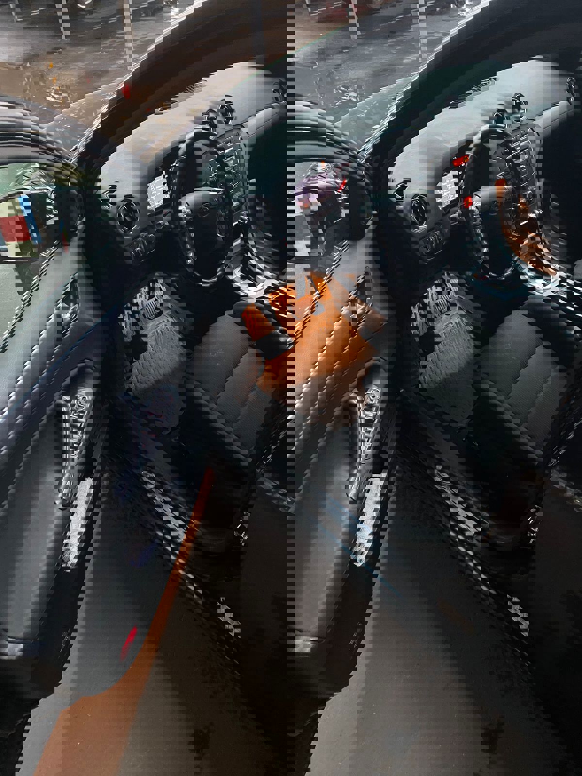 ГП16963937.Транспортное средство.Вид салона со стороны водителя.jpg