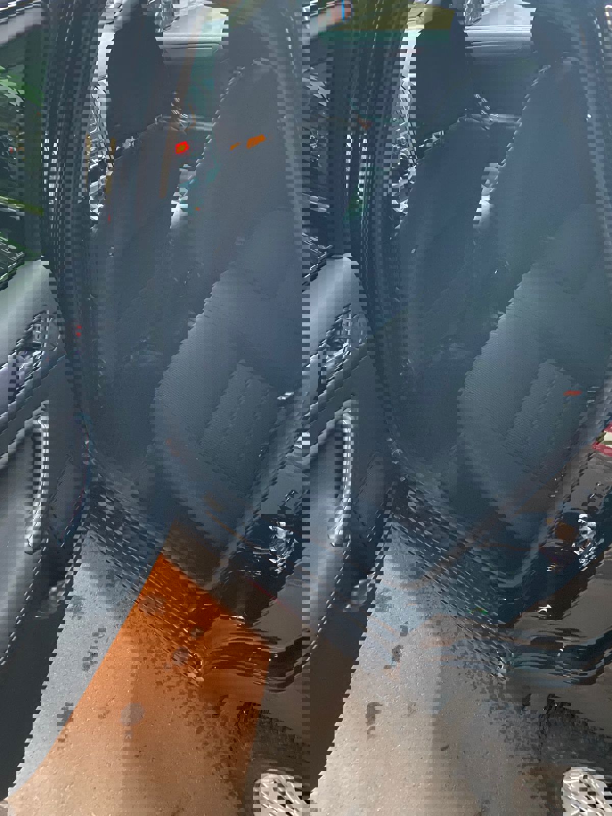 ГП16963937.Транспортное средство.Вид салона с левой стороны пассажирского ряда.jpg