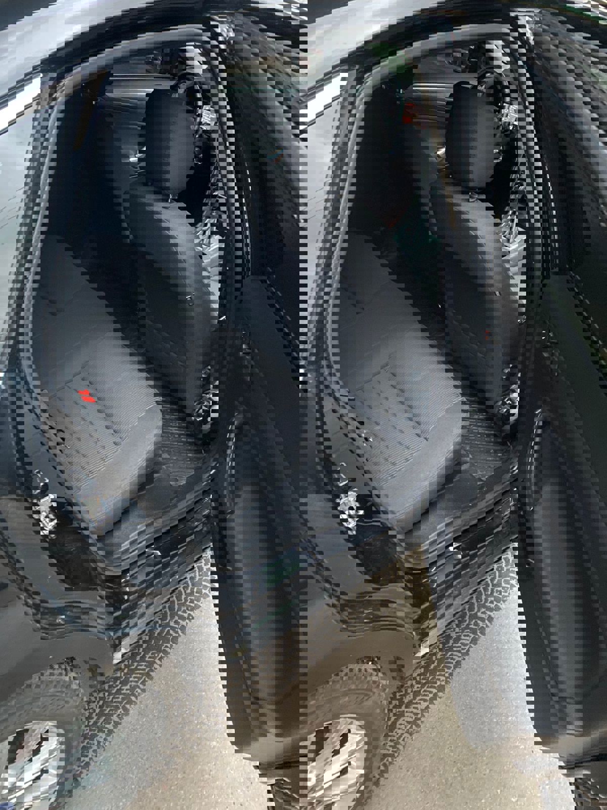 ГП16963937.Транспортное средство.Вид салона с правой стороны пассажирского ряда.jpg