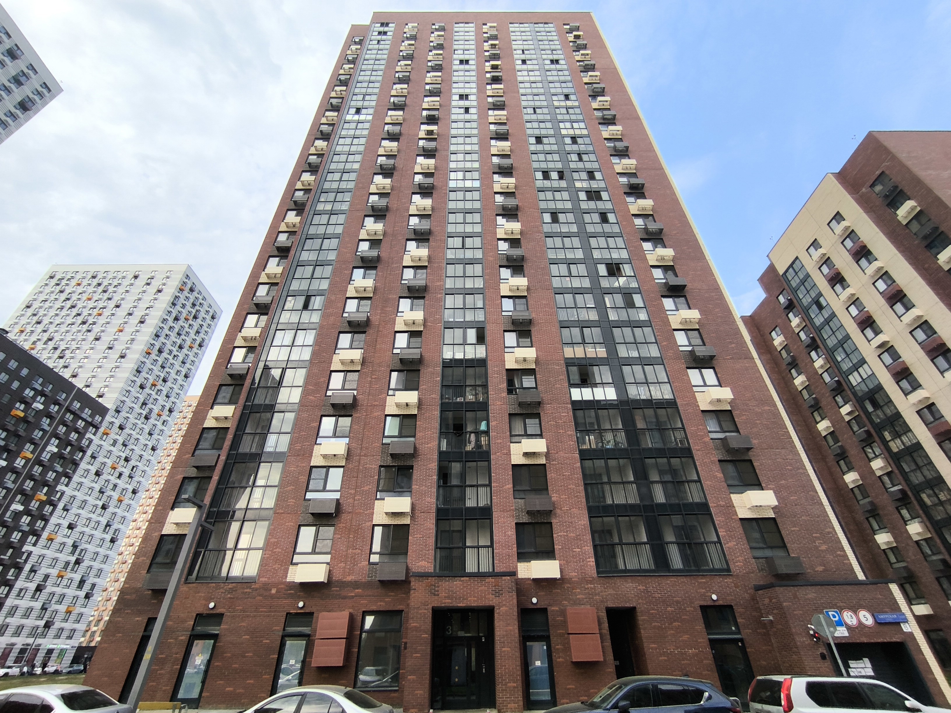 ГП16975882.Нежилое помещение.Общий фасад здания.jpg