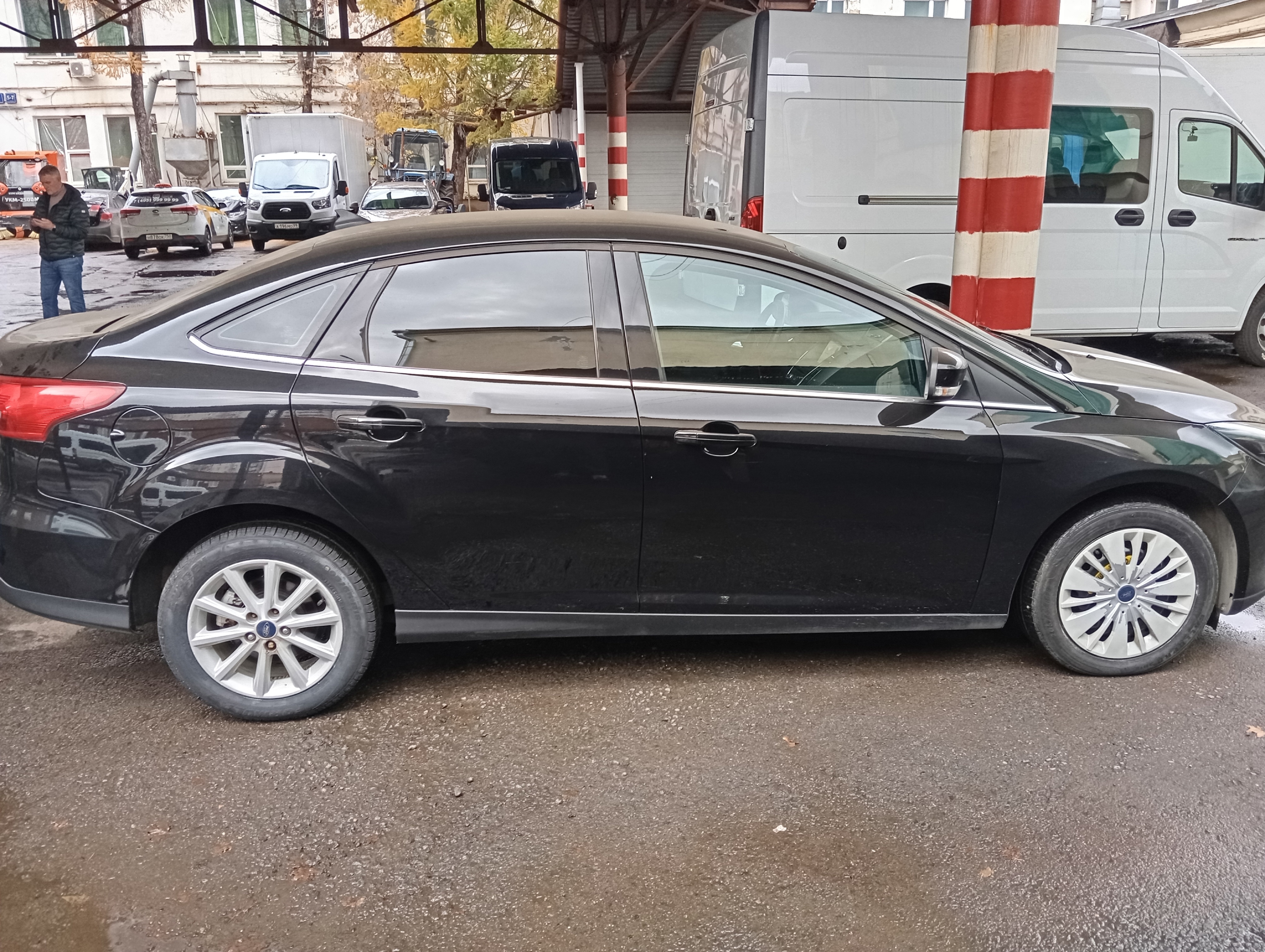 ГП16976160.Транспортное средство.Общий вид транспорта с правого бока (прямой ракурс).jpg