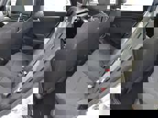 ГП16976221.Транспортное средство.Вид салона с левой стороны пассажирского ряда.jpg