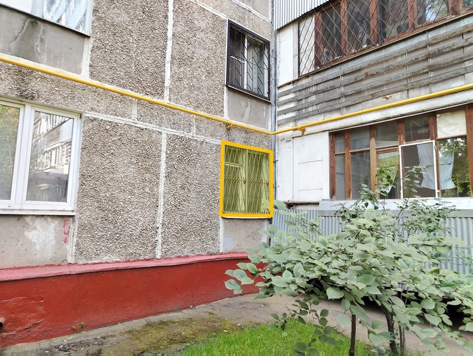 ГП16963742.Квартира.Фасад здания с выделенными окнами реализуемого объекта.jpg