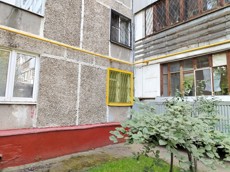 ГП16963742.Квартира.Фасад здания с выделенными окнами реализуемого объекта.jpg