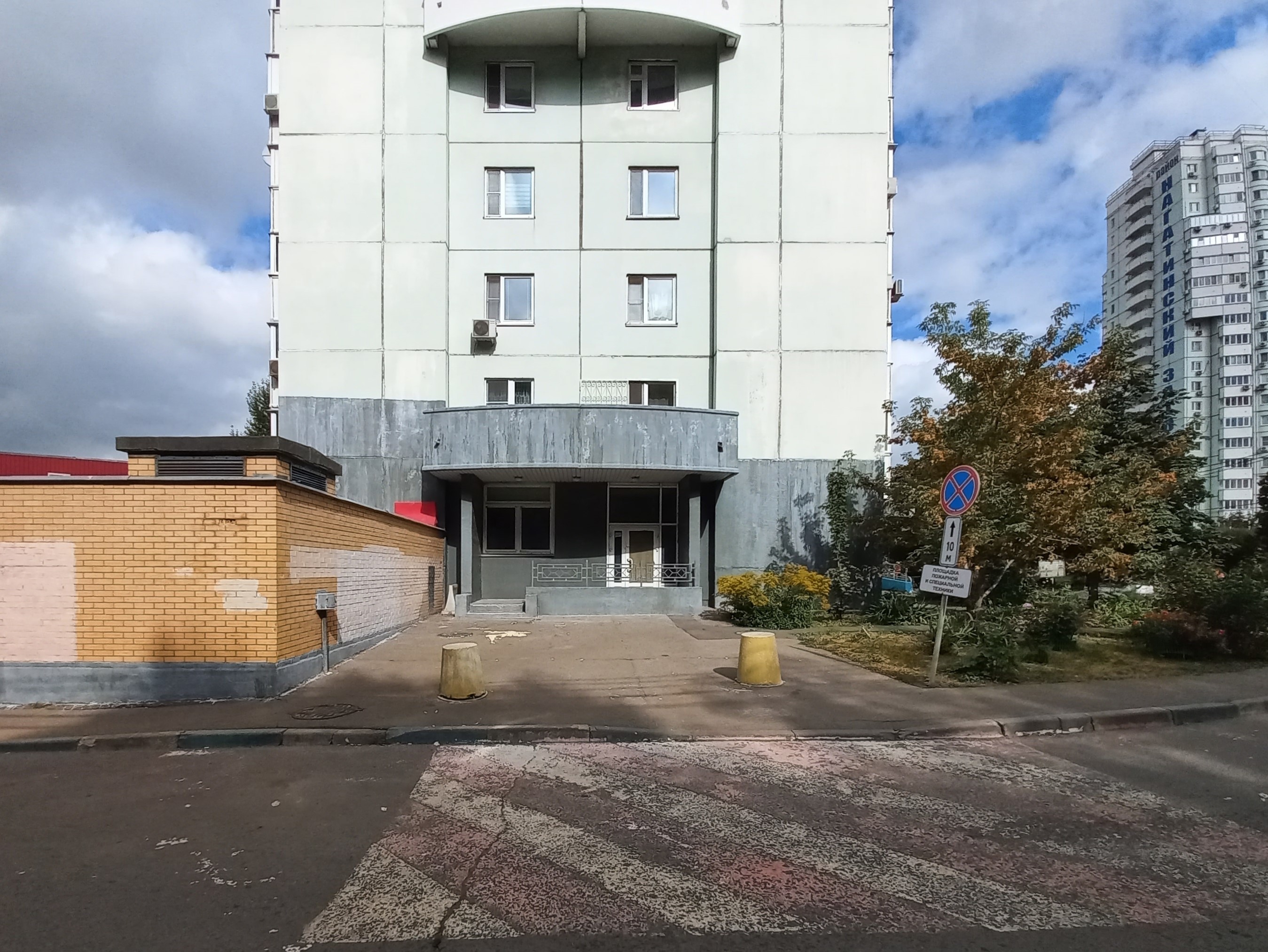 ГП16966835.Нежилое помещение.Входная группа объекта.jpg