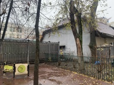 ГП16965111.Нежилое помещение.Фасад здания с выделенными окнами реализуемого объекта_2.jpg