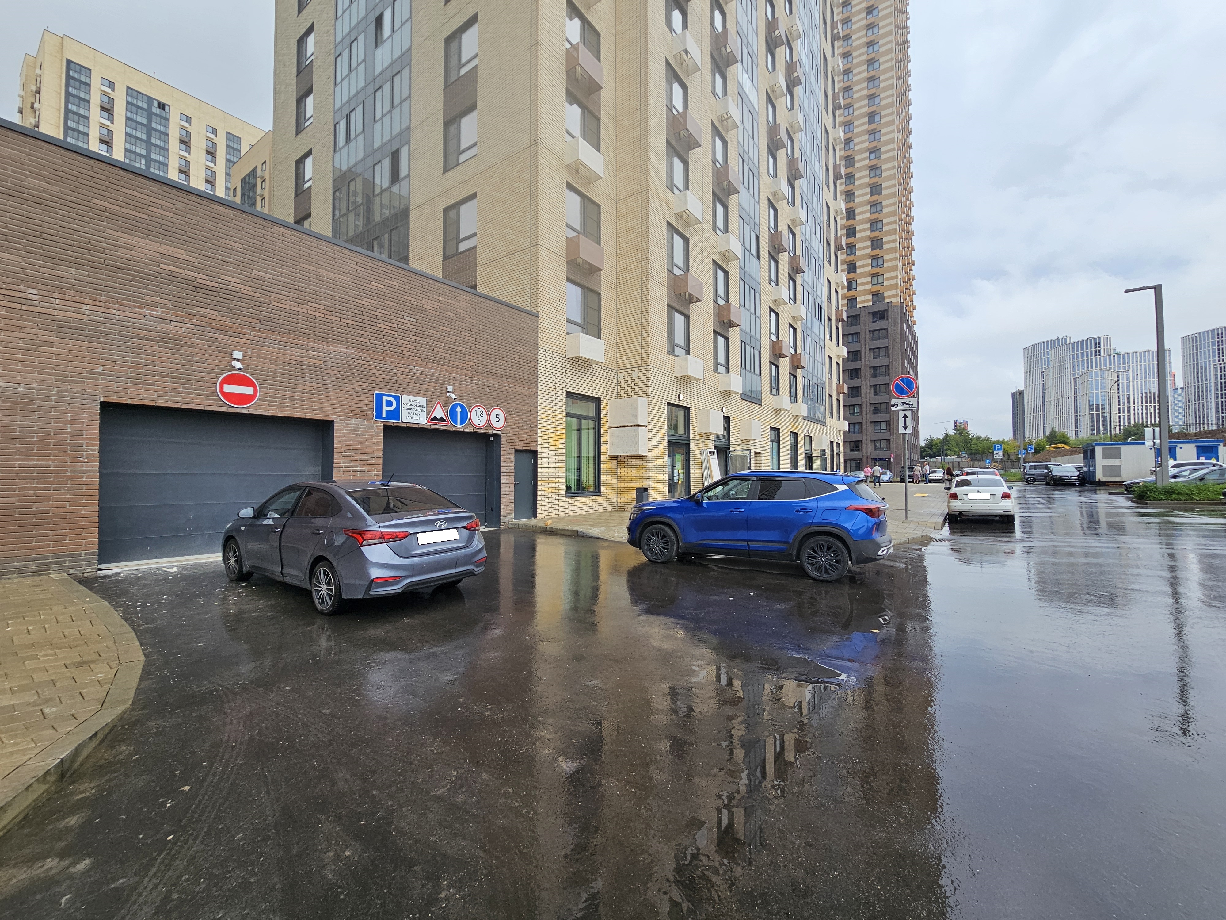 ГП16976550.Машино-место.Входная группа объекта.jpg