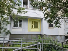 ГП16964369.Квартира.Фасад здания с выделенными окнами реализуемого объекта.jpg