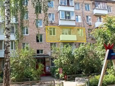 ГП16964472.Квартира.Фасад здания с выделенными окнами реализуемого объекта.jpg