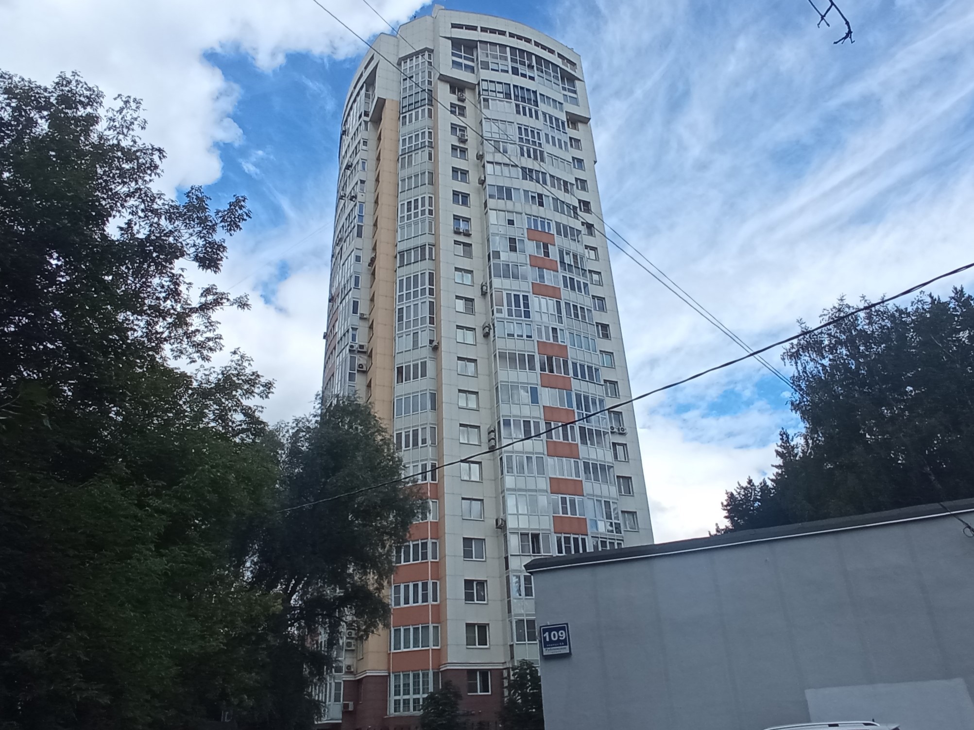 ГП16966831.Нежилое помещение.Общий фасад здания.jpg