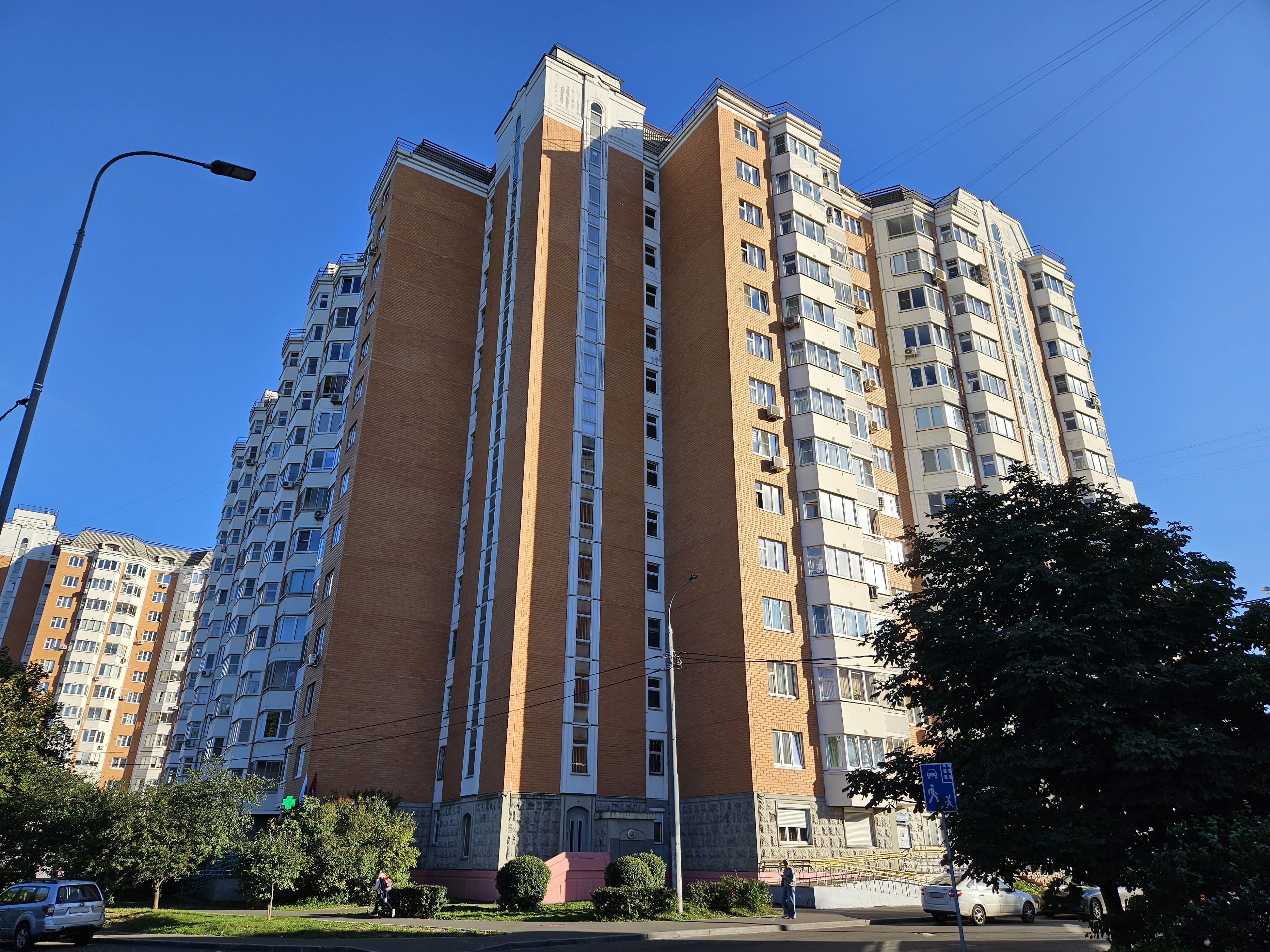 ГП16966634.Нежилое помещение.Общий фасад здания_3.jpg