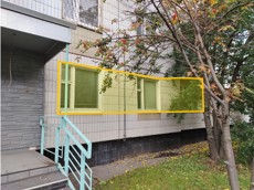 ГП16822402.Нежилое помещение.Фасад здания с выделенными окнами реализуемого объекта.jpg