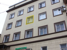 ГП16968910.Квартира.Фасад здания с выделенными окнами реализуемого объекта.jpg