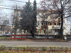 ГП16965142.Нежилое помещение.Фасад здания с выделенными окнами реализуемого объекта.jpeg