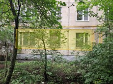 ГП16964074.Квартира.Фасад здания с выделенными окнами реализуемого объекта.jpg