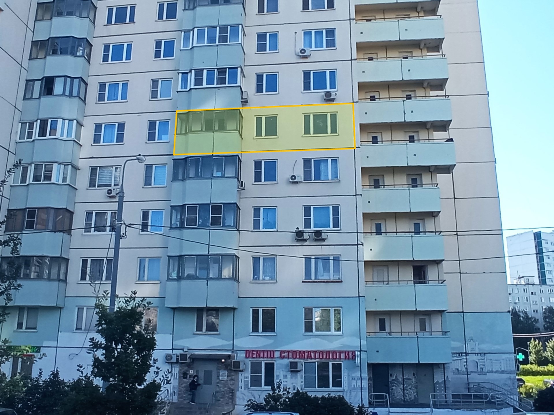 ГП16967597.Квартира.Фасад здания с выделенными окнами реализуемого объекта_2.jpg