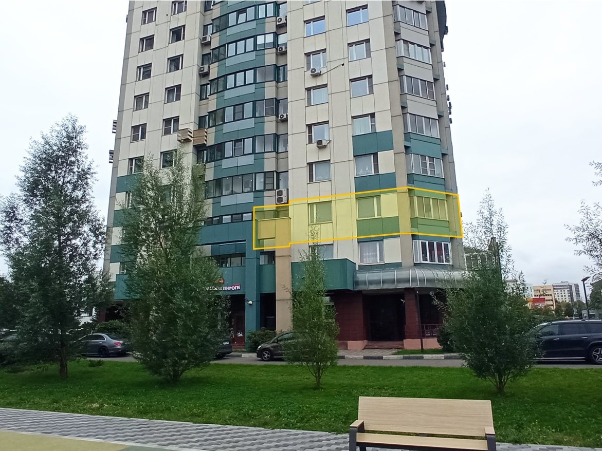 ГП16968344.Квартира.Фасад здания с выделенными окнами реализуемого объекта_2.jpg