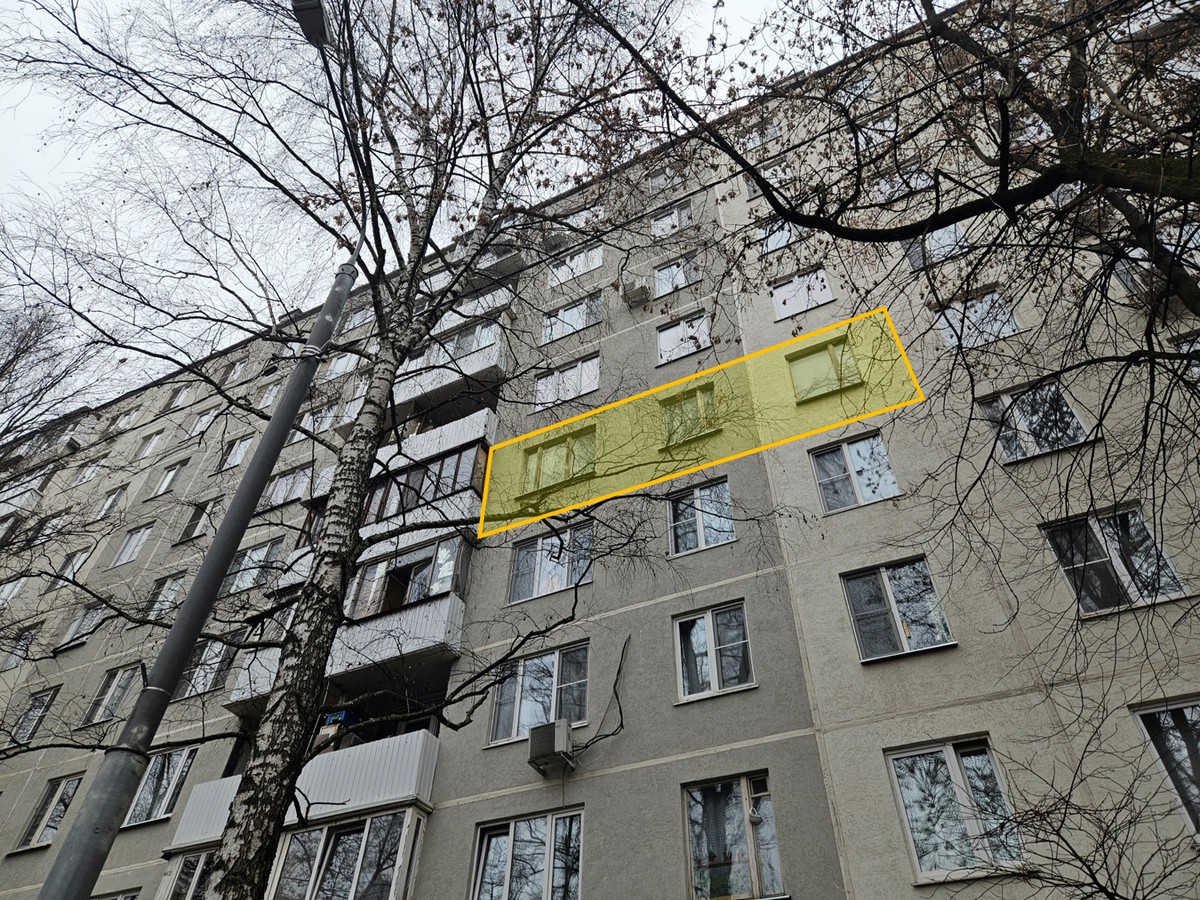 ГП16974864.Квартира.Фасад здания с выделенными окнами реализуемого объекта.jpg