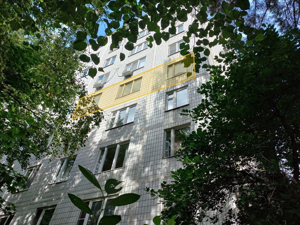 ГП16967602.Квартира.Фасад здания с выделенными окнами реализуемого объекта.jpg