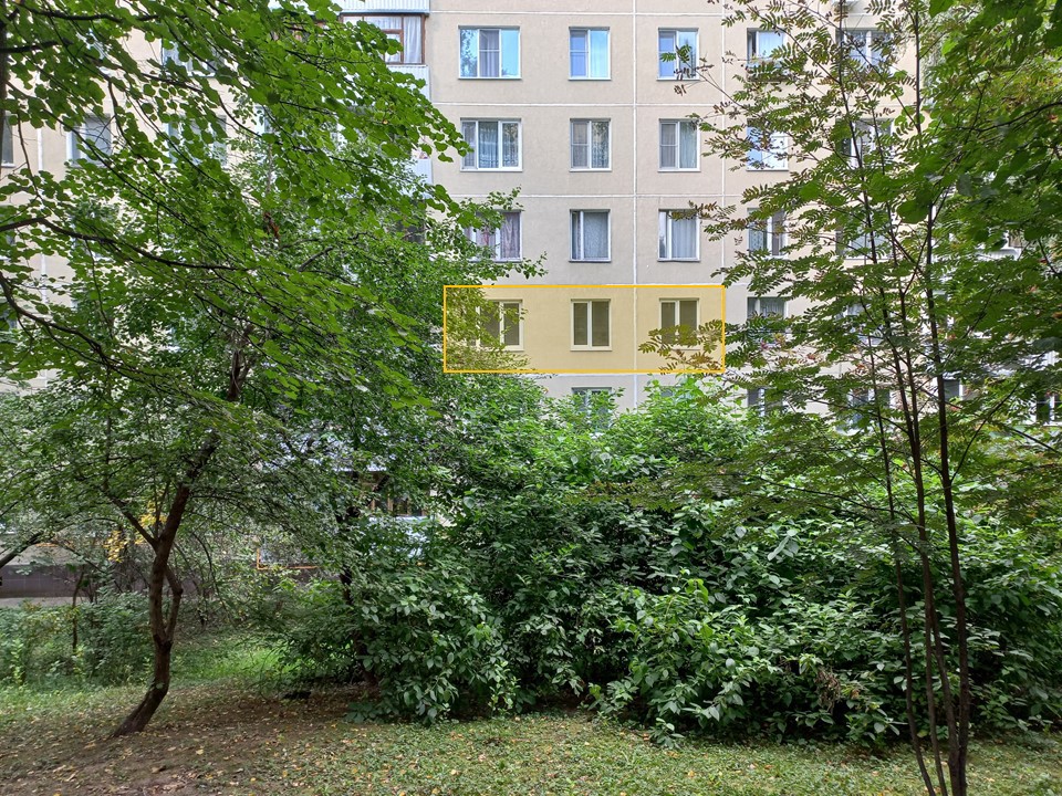 ГП16968733.Квартира.Фасад здания с выделенными окнами реализуемого объекта.jpg