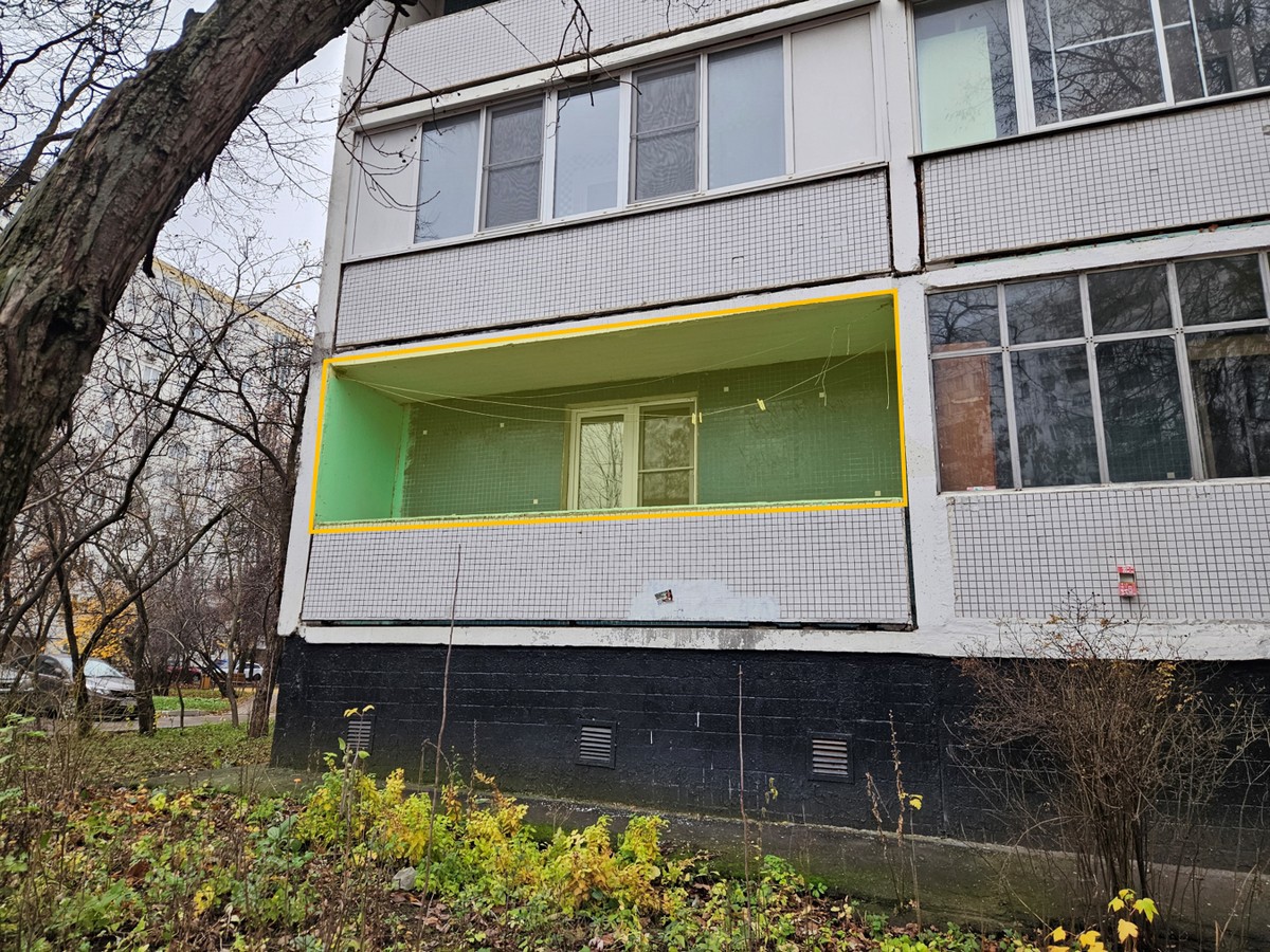 ГП16977026.Квартира.Фасад здания с выделенными окнами реализуемого объекта.jpg