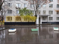 ГП16975871.Квартира.Фасад здания с выделенными окнами реализуемого объекта.jpg