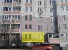 ГП16956962.Нежилое помещение.Фасад здания с выделенными окнами реализуемого объекта_2.jpg