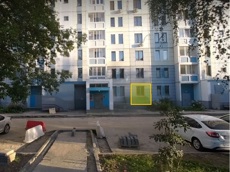 ГП16985637.Нежилое помещение.Фасад здания с выделенными окнами реализуемого объекта_5.jpg